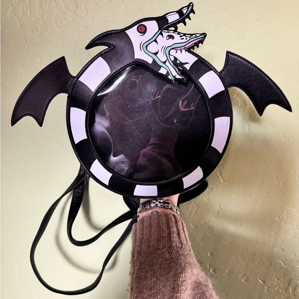 Extremely Rare Beetlejuice Sandworm Pin Display Bag